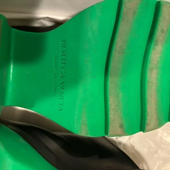 Bottega Veneta Black and Green Mules - Picture 5 of 8